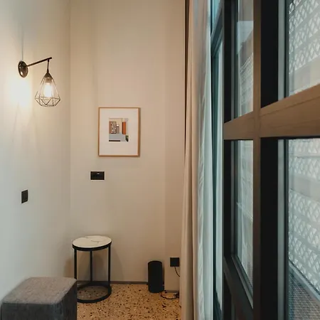 Hotel Plexi Space