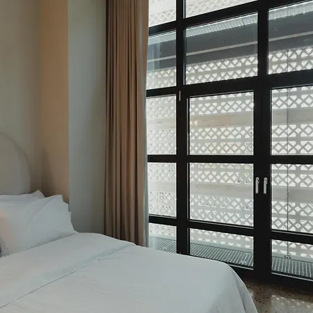 Hotel Plexi Space *